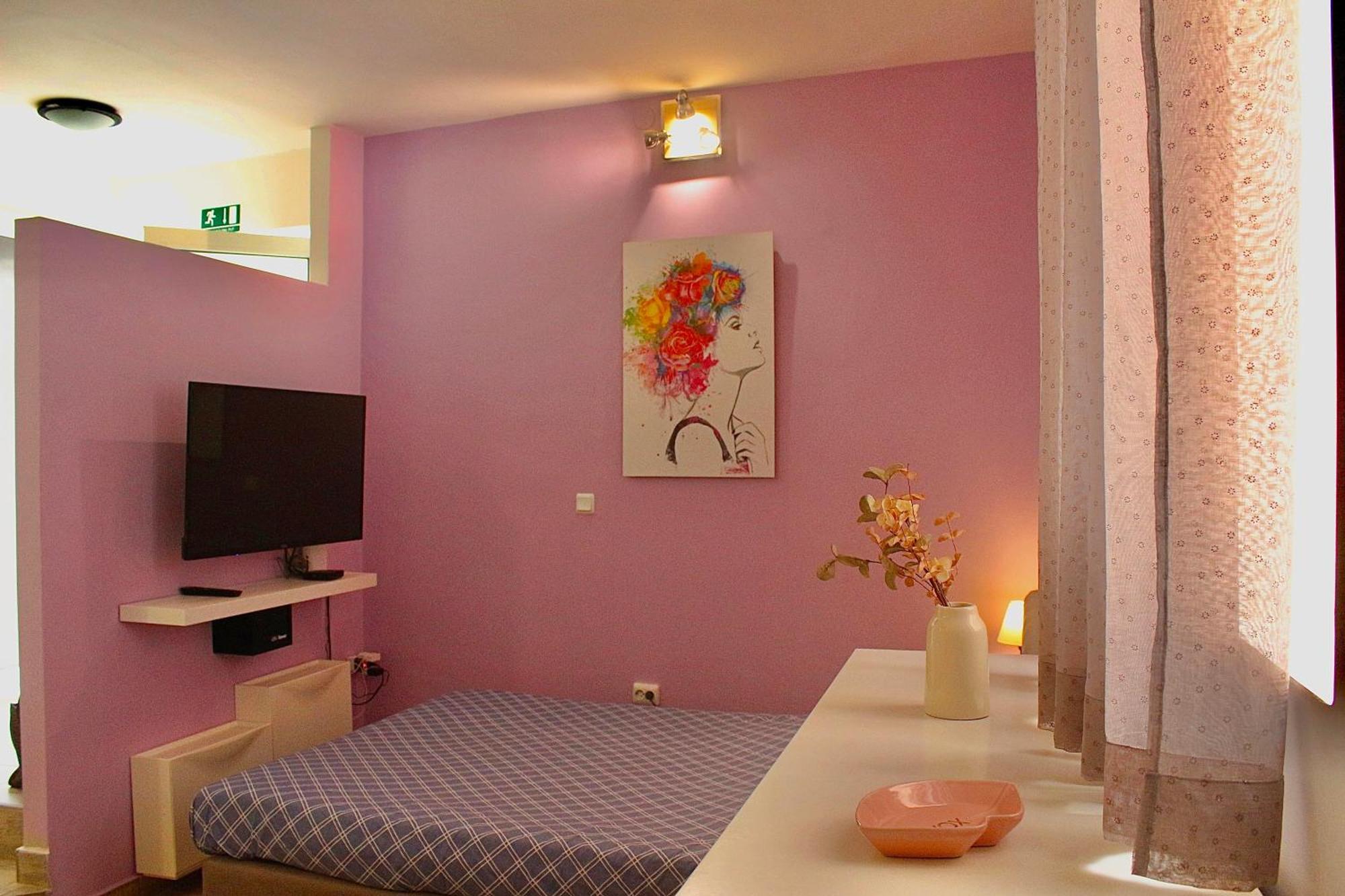 Klarisa City Center Apartment With Terrace สปลิท ภายนอก รูปภาพ