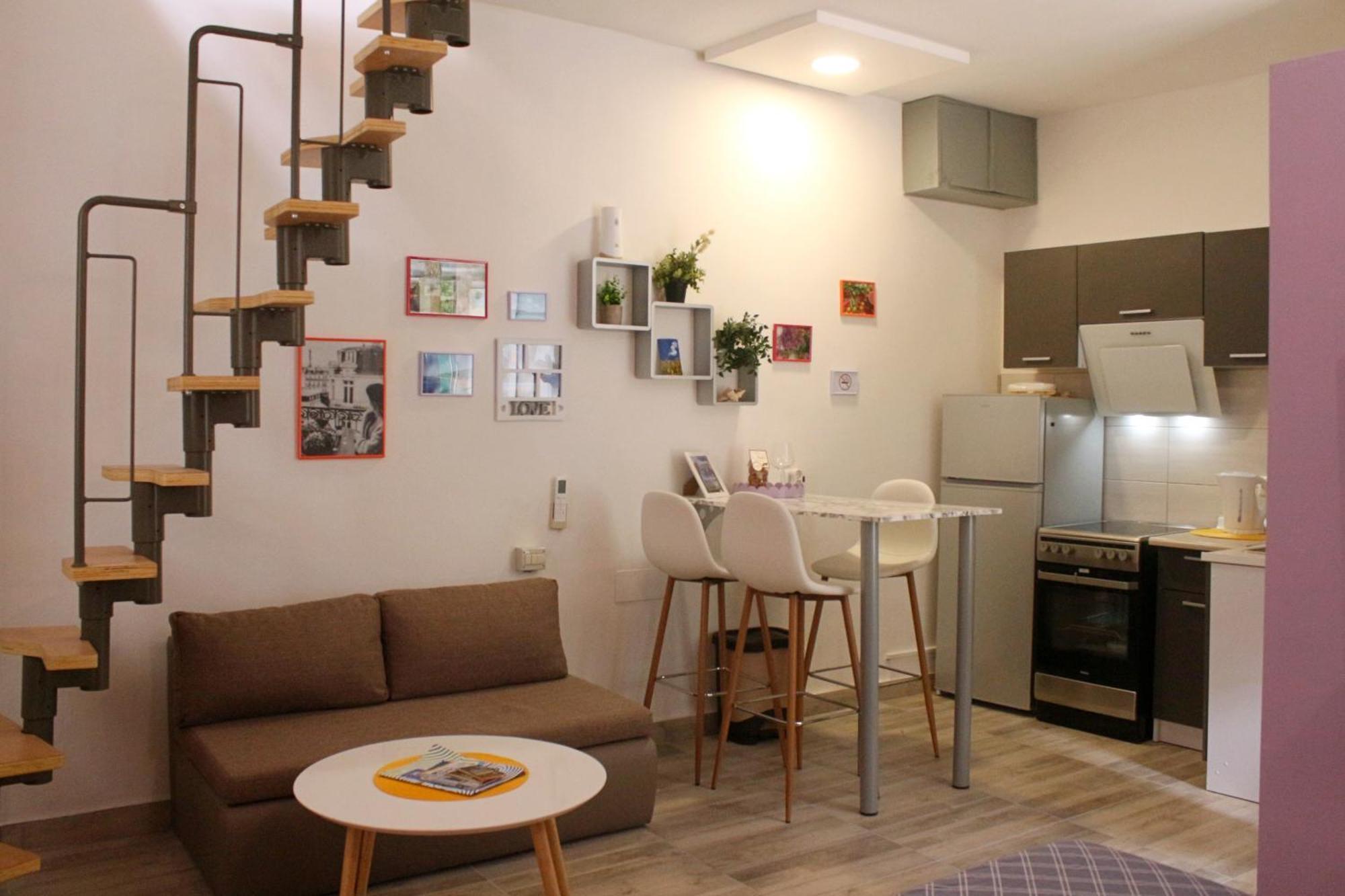 Klarisa City Center Apartment With Terrace สปลิท ภายนอก รูปภาพ