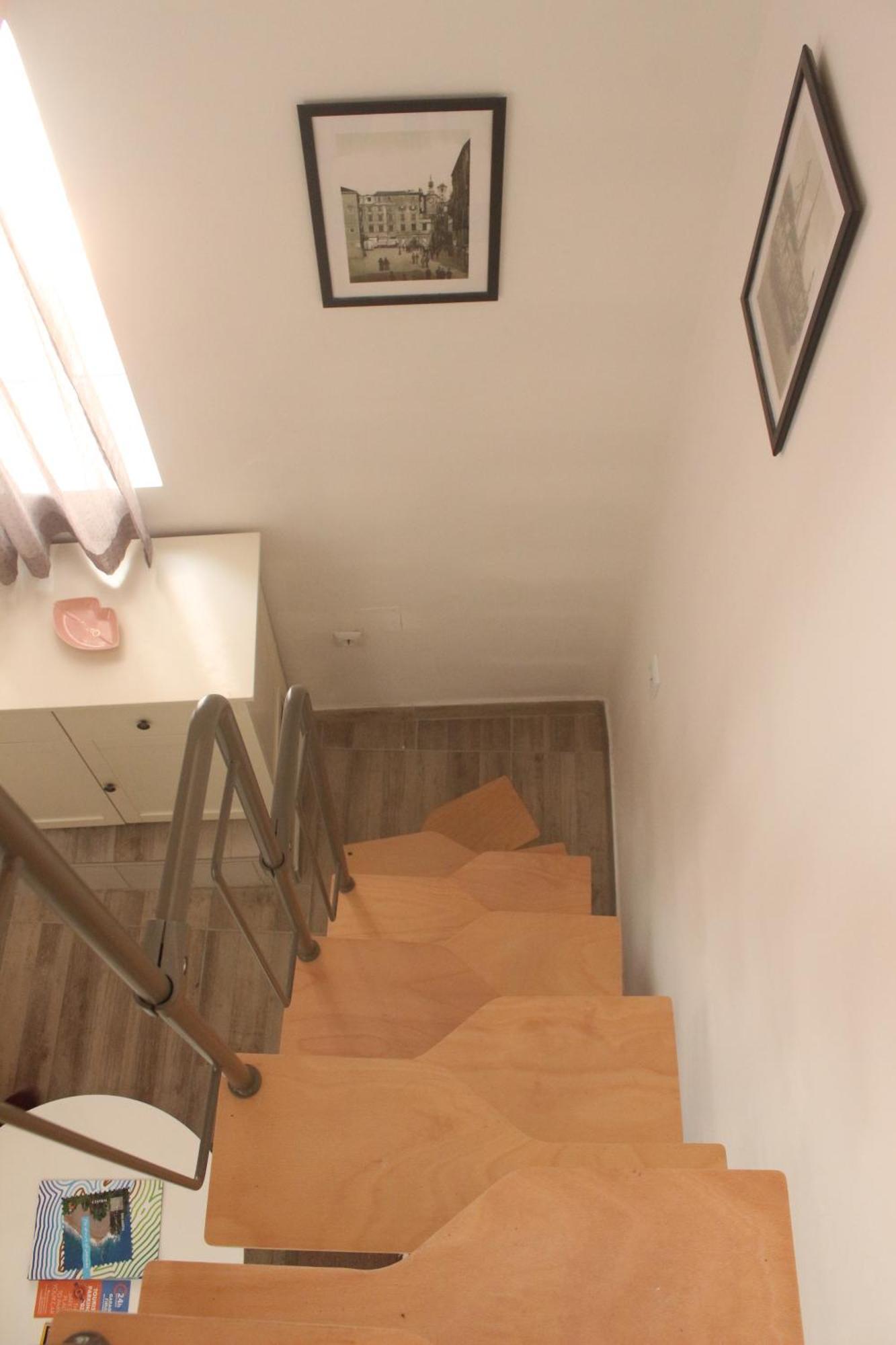 Klarisa City Center Apartment With Terrace สปลิท ภายนอก รูปภาพ