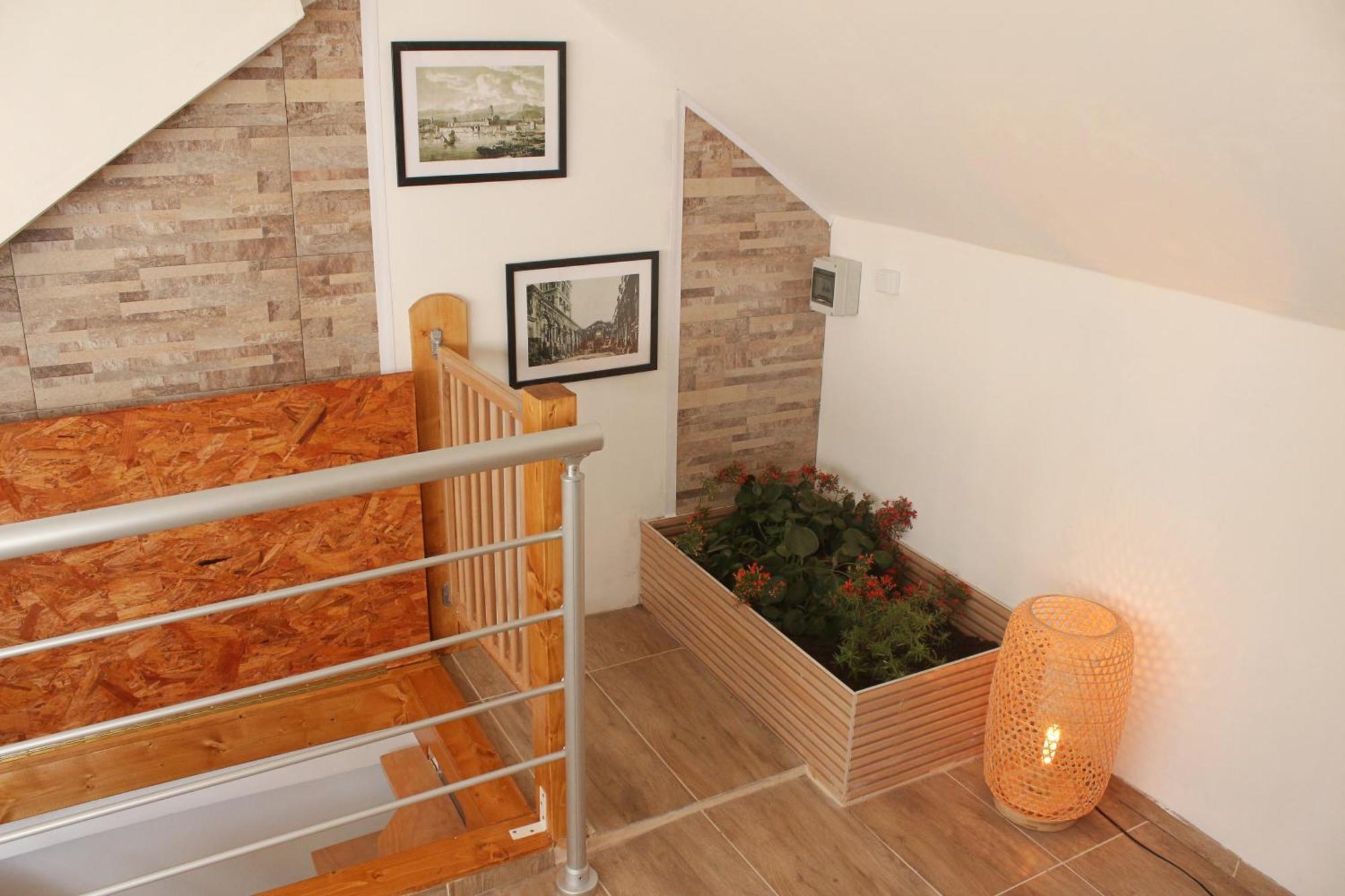 Klarisa City Center Apartment With Terrace สปลิท ภายนอก รูปภาพ